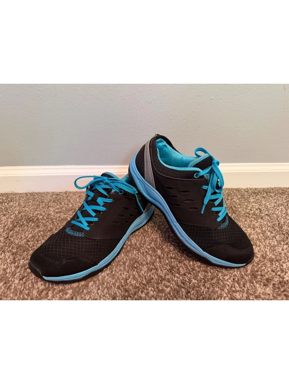 Vionic Venture Walking Sneakers Women’s 9